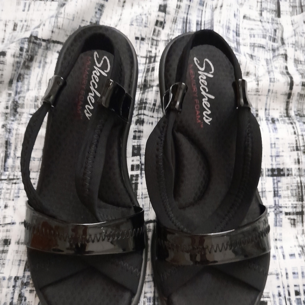 Women's shoes from Skechers